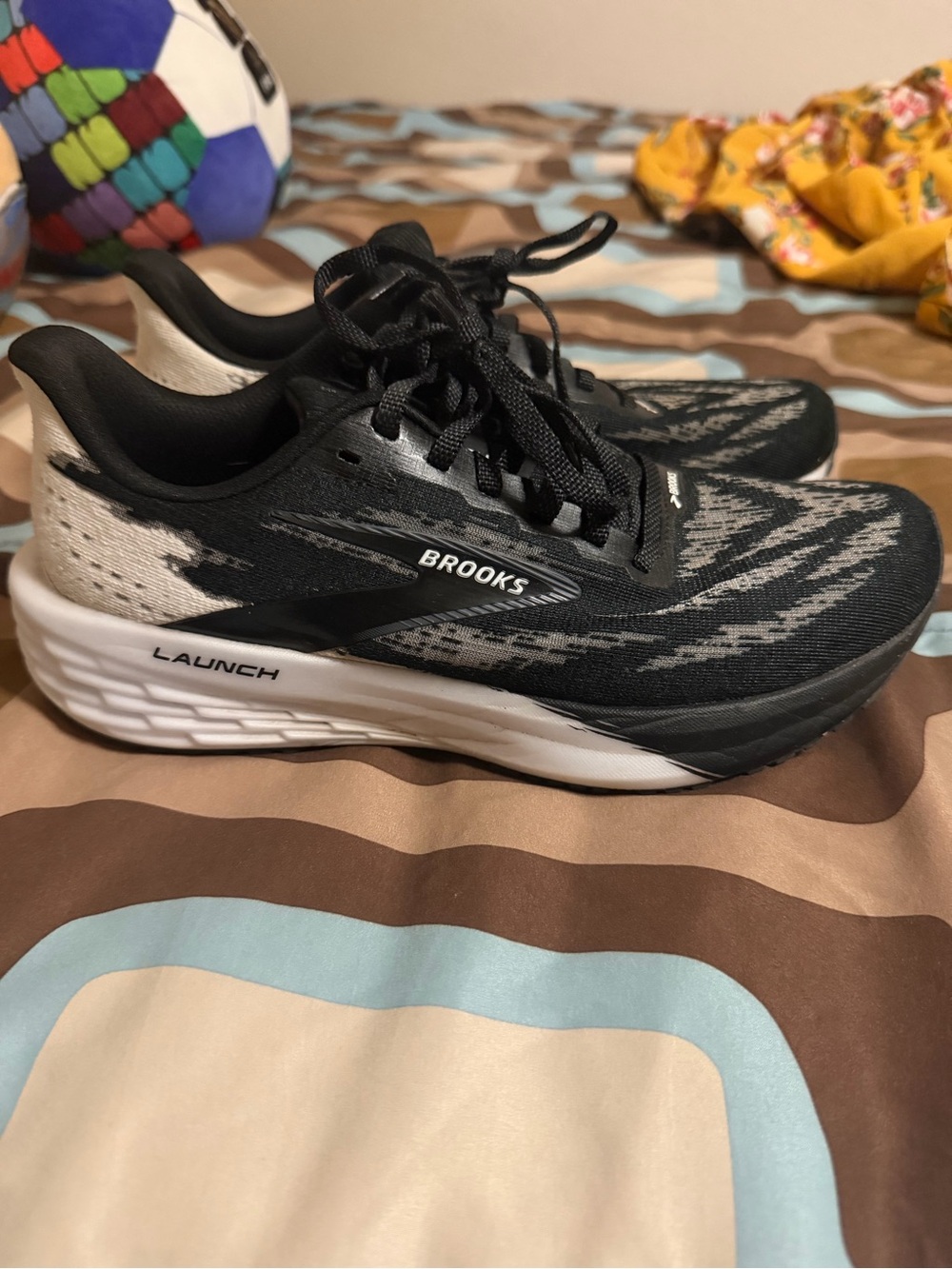Brooks launch 11 Women's Black and Gray Patterned Athletic Running Shoes